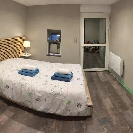 Feriehus Charming House In With Pool & Jacuzzi