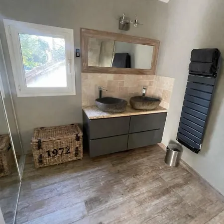 Charming House In With Pool & Jacuzzi Feriehus Alès